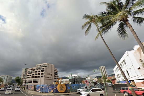 Hawaii Welcomes the New Year with Shifting Weather Patterns and Active Northwest Swells