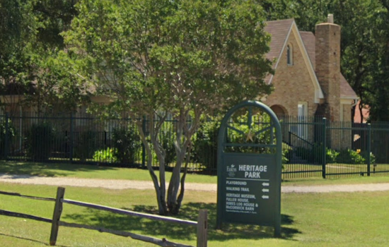 Heritage Park in Euless, Texas Hosts Old-Fashioned Christmas Celebration for the Holidays