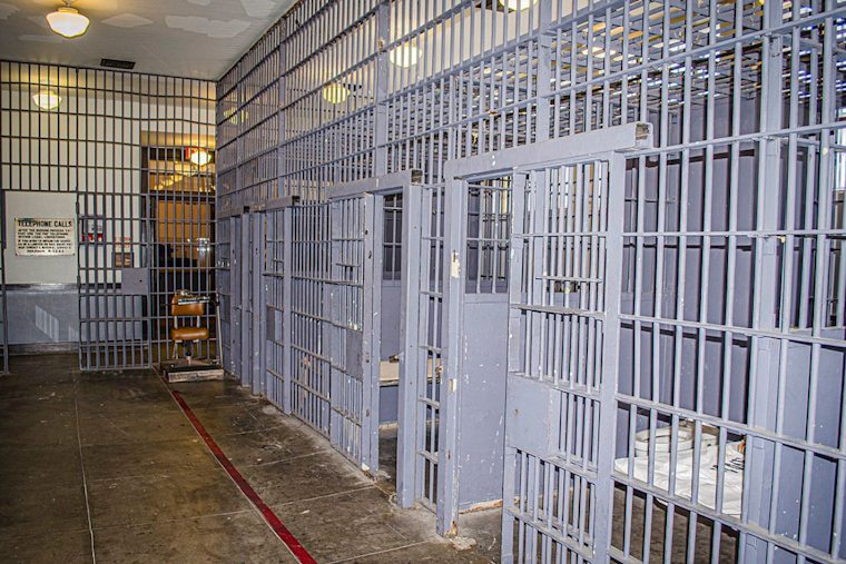 Highland Park Inmate Accused of Assaulting Officer and Attempted Escape Faces Multiple Felonies