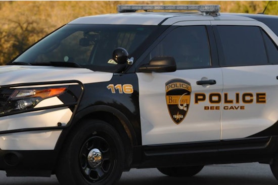 Hill Country Galleria Bustles with Holiday Shoppers, Bee Cave Police Enhance Patrols Amid Surge in Visitors