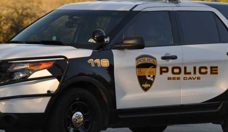 Hill Country Galleria Bustles with Holiday Shoppers, Bee Cave Police Enhance Patrols Amid Surge in Visitors