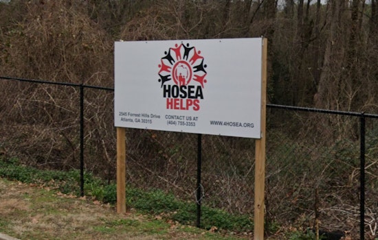 Hosea Helps Distributes Meals and Toys to Atlanta's Needy on Christmas