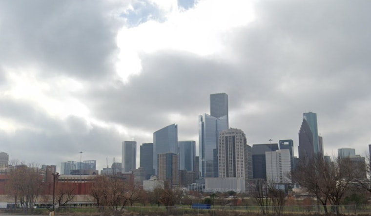 Houston Alert, Severe Thunderstorms and Tornado Risk Amid Heavy Travel Season