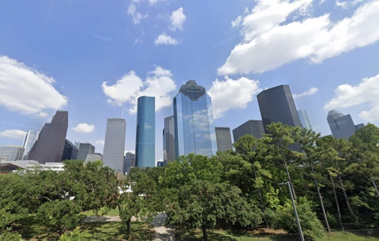 Houston Braces for a Winter Reset as Sunny Skies Turn Chilly Before New Year's Celebrations