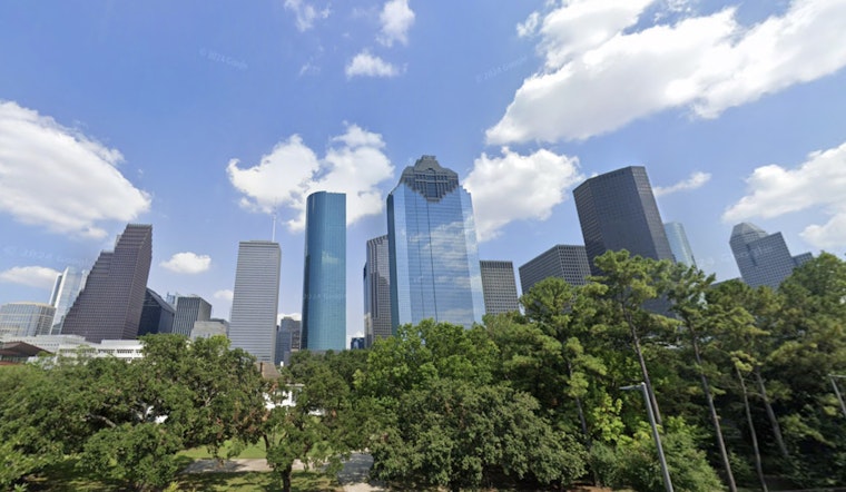 Houston Braces for a Winter Reset as Sunny Skies Turn Chilly Before New Year's Celebrations