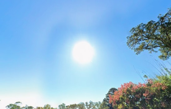 Houston Braces for Temperature Drop as Warm Monday Precedes Chilly Week Ahead