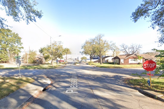 Houston Firefighters Extinguish House Fire in Pleasantville, Save $135K in Property