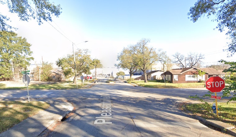 Houston Firefighters Extinguish House Fire in Pleasantville, Save $135K in Property