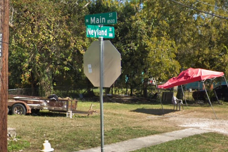Houston Firefighters Quickly Contain Blaze in Independence Heights Travel Trailer, No Injuries Reported