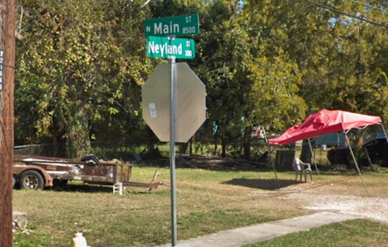 Houston Firefighters Quickly Contain Blaze in Independence Heights Travel Trailer, No Injuries Reported