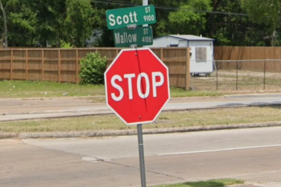 Houston Police Investigate Fatal Hit-and-Run on Mallow Street, Suspect Sought