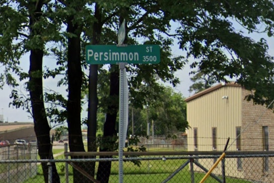 Houston Police Investigate Fatal Shooting on Persimmon Street, Witnesses Sought