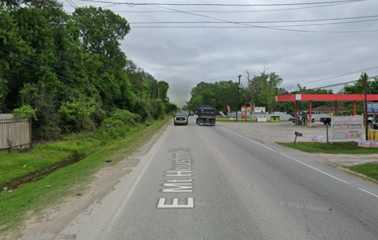 Houston Police Probe Fatal Collision Involving Pedestrian and Tractor-Trailer on East Mount Houston Road