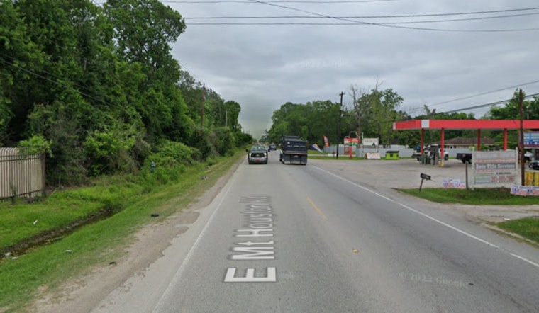 Houston Police Probe Fatal Collision Involving Pedestrian and Tractor-Trailer on East Mount Houston Road