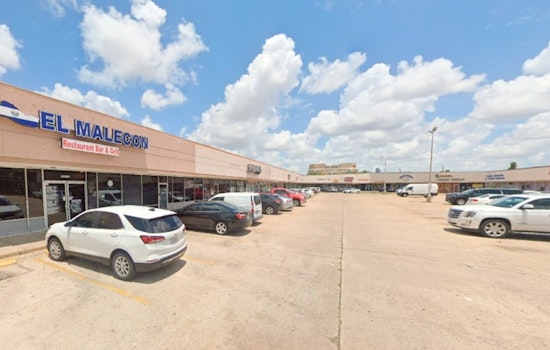 Houston Police Probe Late-Night Shooting in Bellaire Strip Center That Left One Juvenile Dead, Two Injured