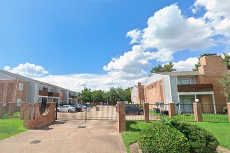 Houston Police Seek Public's Help in Probe of Fatal Shooting at West Airport Boulevard Apartment Complex