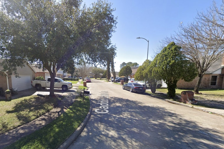 HPD Seeks Suspect in Lethal Southwest Houston Shooting on Caddo Lake Lane