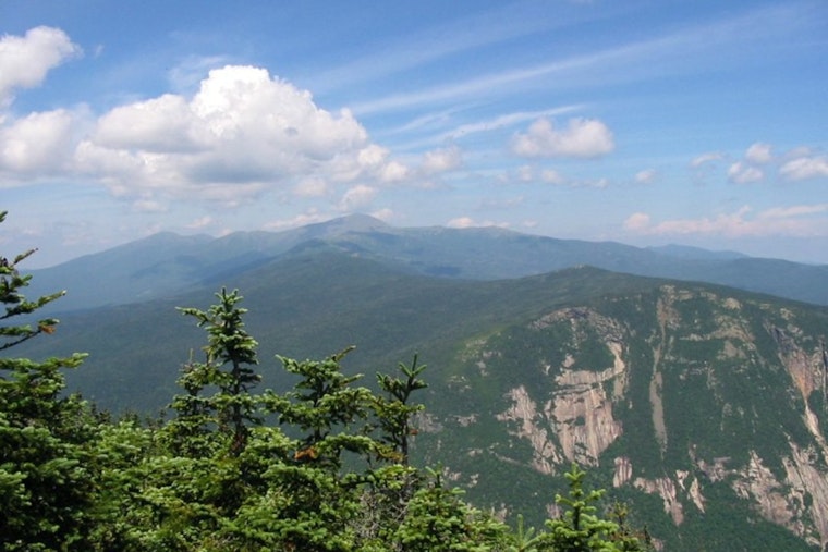 Ice Climber Rescued After 60-Foot Plunge on Mount Webster in New Hampshire's White Mountains