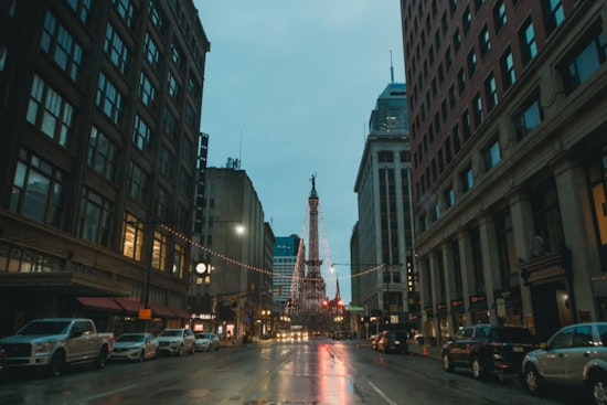 Indianapolis Braces for a Week of Rain and Fog, Temperatures to Rise Amidst Holiday Festivities