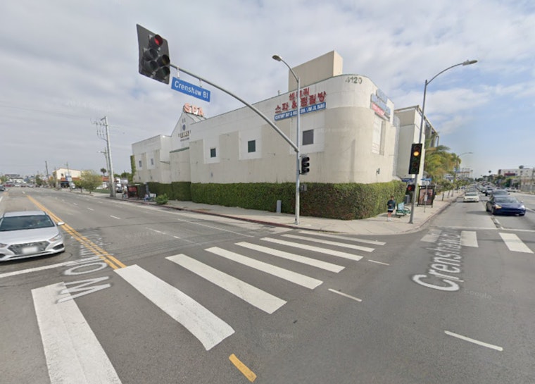 Investigation Underway as Woman Found Deceased at Mid-Wilshire Bus Stop in Los Angeles