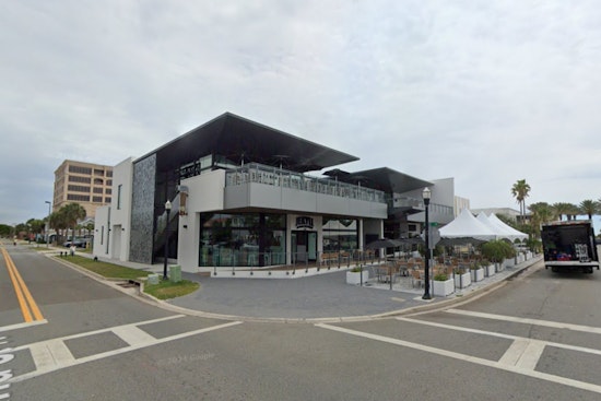 Jacksonville Beach Approves Sidewalk Dining Expansion for Local Restaurants