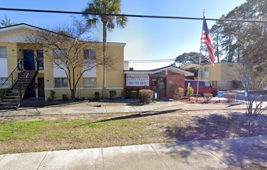 Jacksonville Man Dies After Suspected Medical Emergency Behind the Wheel in Hyde Park Area