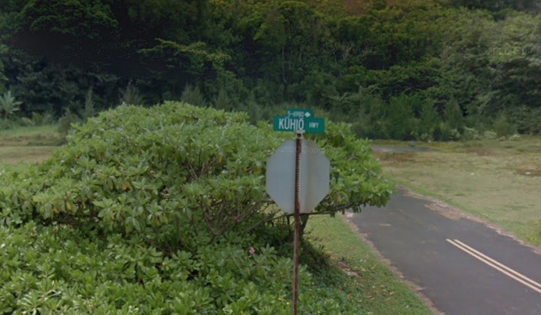 Kaua‘i Firefighters Fight Inaccessible Brush Fire in Wainiha, Road Closures on Kūhiō Highway