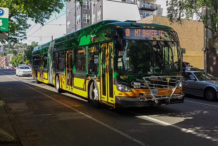 King County Metro Trials AI Cameras to Study Bus Lane Violations in Seattle