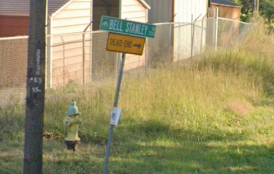 Knoxville Community Mourns as Two Die in Clinton Highway Crash Near Bell Stanley Road