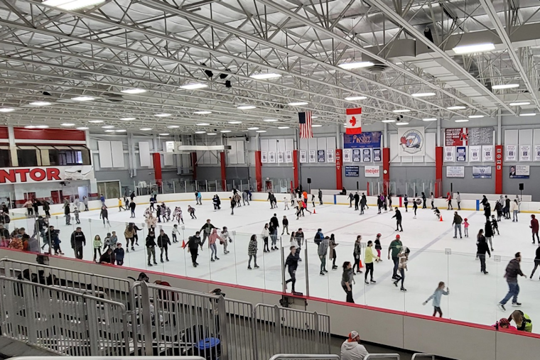Lace Up Your Skates: Mentor Ice Arena Continues to Be a Winter Favorite for Over 40 Years