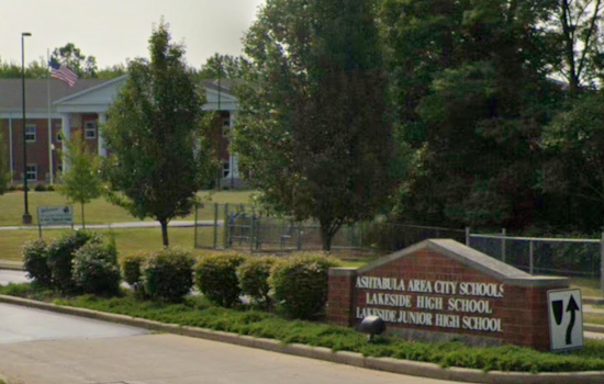 Lakeside High School in Ashtabula Shifts to Remote Learning After Roof Collapse Amidst Heavy Snow