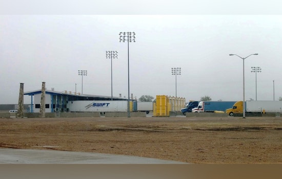 Laredo Port of Entry Braces for Holiday Traffic with Streamlined Process and Travel Tips