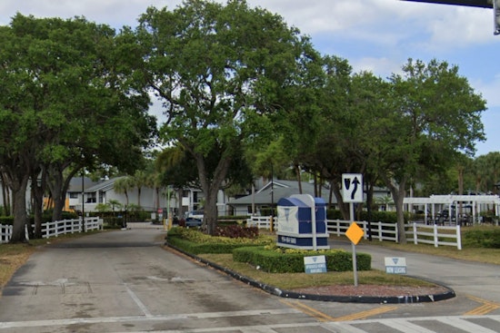 Lauderhill Apartment Complex Engulfs in Flames, Four Cars Destroyed but No Injuries Reported
