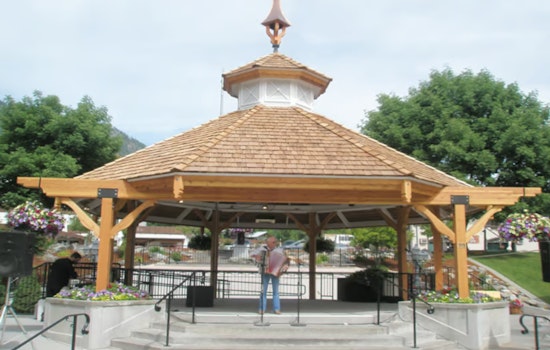 Leavenworth's Gazebo Park Marred by Vandalism Amid Christmas Festival