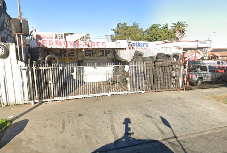Los Angeles Firefighters Extinguish Blaze at Tire Shop Amid Arson Investigation
