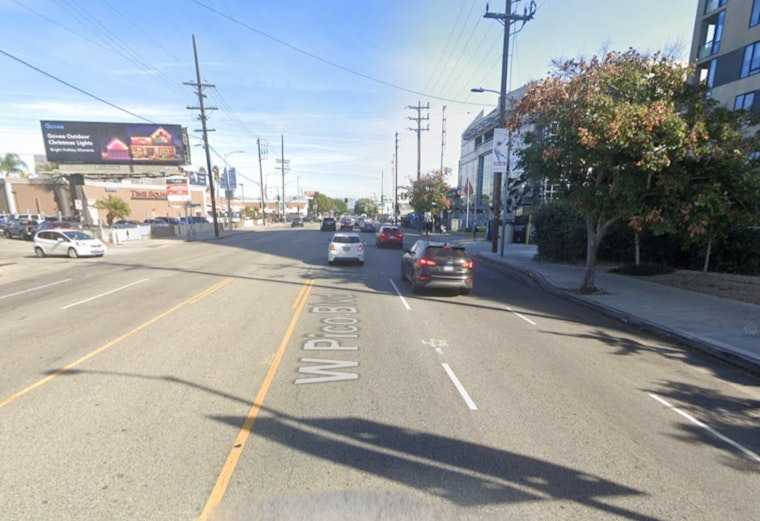 Los Angeles Firefighters Quickly Subdue Pico Boulevard Blaze, No Injuries Reported