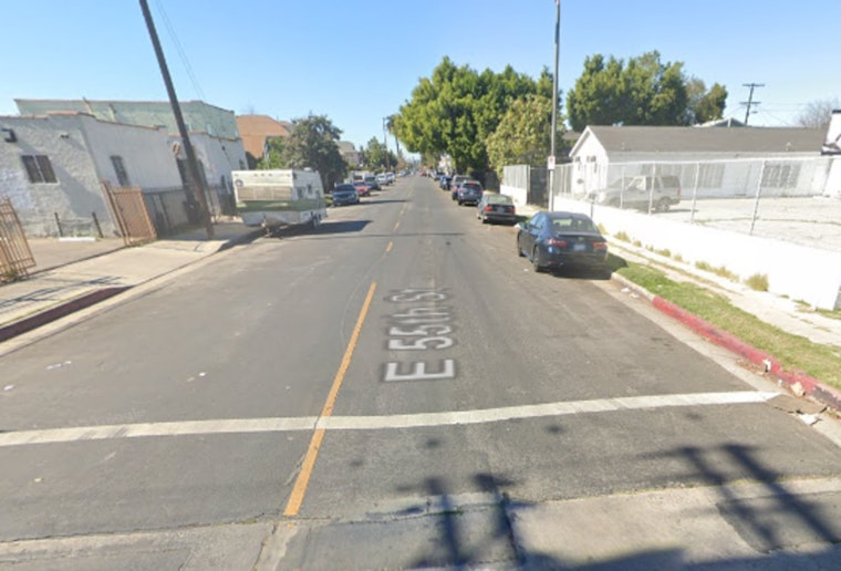 Los Angeles Firefighters Tackle Blaze at Vacant South Park Building, No Injuries Reported