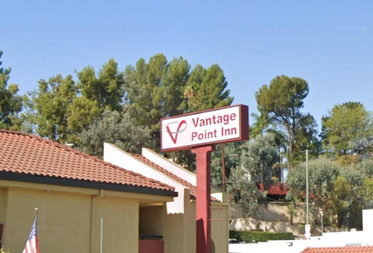 Man Dead Following Police Standoff at Woodland Hills Vantage Point Inn