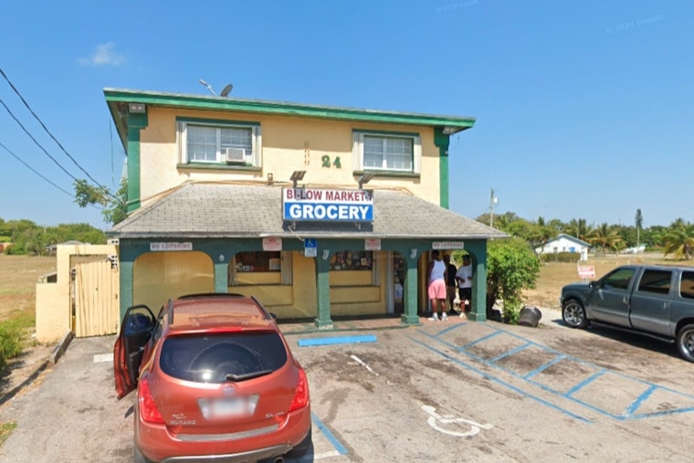 Man Fatally Shot Outside Delray Beach Convenience Store as Police Search for Suspect