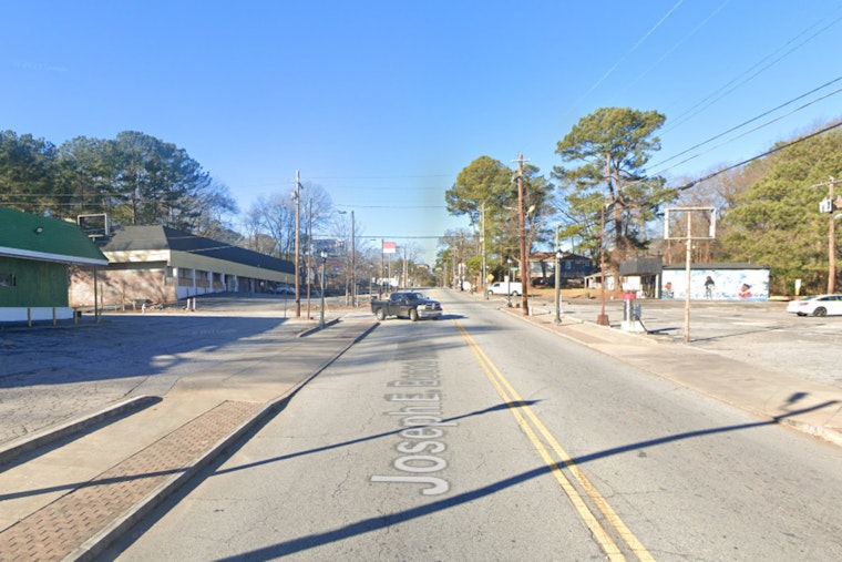 Man Hospitalized Following Daylight Robbery Shooting on Joseph E. Boone Blvd in Atlanta