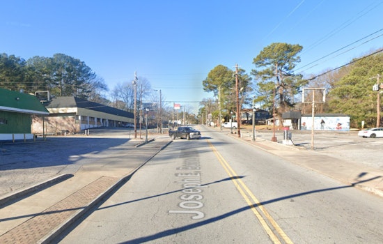 Man Hospitalized Following Daylight Robbery Shooting on Joseph E. Boone Blvd in Atlanta