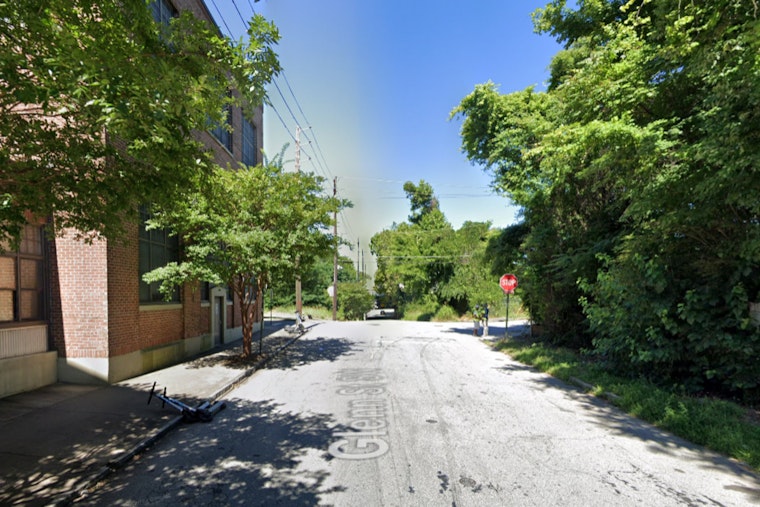 Man Stabbed in Atlanta, Suspect Detained as Domestic Violence Unit Investigates