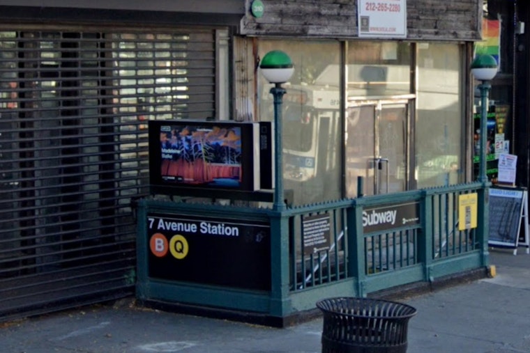 Man Stabbed on Brooklyn Q Train in Prospect Heights, Suspect Still at Large