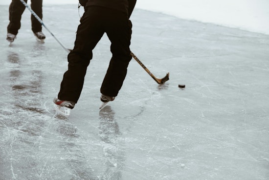 Mankato, Minnesota Embraces Winter Cheer as Outdoor Ice Rinks Open for the Season