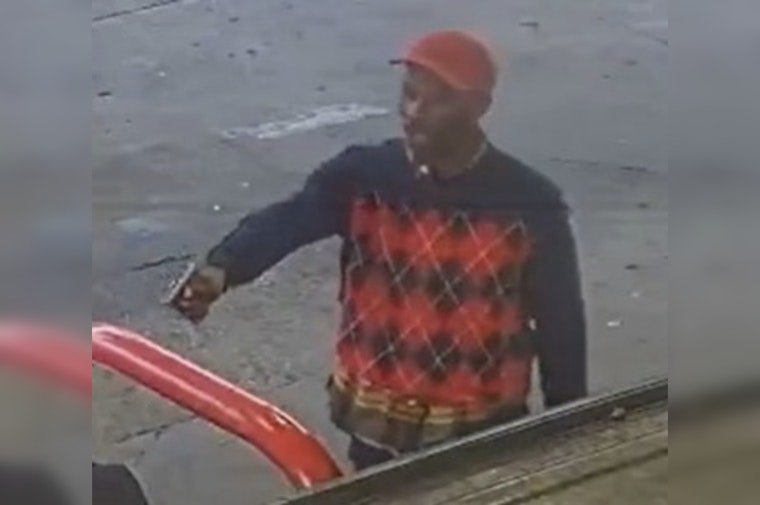 Memphis Police on the Hunt for Armed Suspect After Gas Station Robbery on Watkins Street