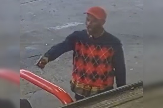 Memphis Police on the Hunt for Armed Suspect After Gas Station Robbery on Watkins Street