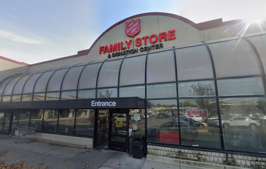 Metro Detroit Warmed by Anonymous Donors' Gold Coin Gifts to Salvation Army Kettles