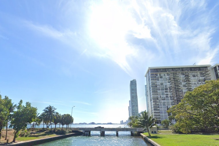 Miami Welcomes a Mild 70°F with Gentle East Winds, Potential Showers Mid-Week Before Weekend Warmth Returns