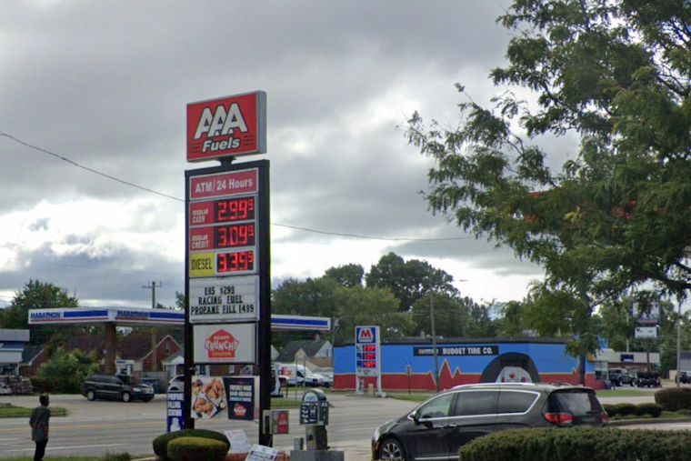 Michigan Gas Prices Dip Below $3 for First Time in 2023, Motorists Enjoy Savings at the Pump