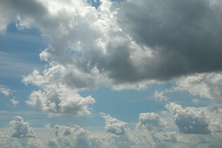 Mild Temperatures and Light Showers Expected in Memphis Over Holiday Week